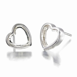 Heart studs 8×8 mm in sterling 925 silver.