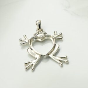 Pendant Frog Heart Setting