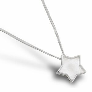 Star shaped pendant closed back SE529P(2)
